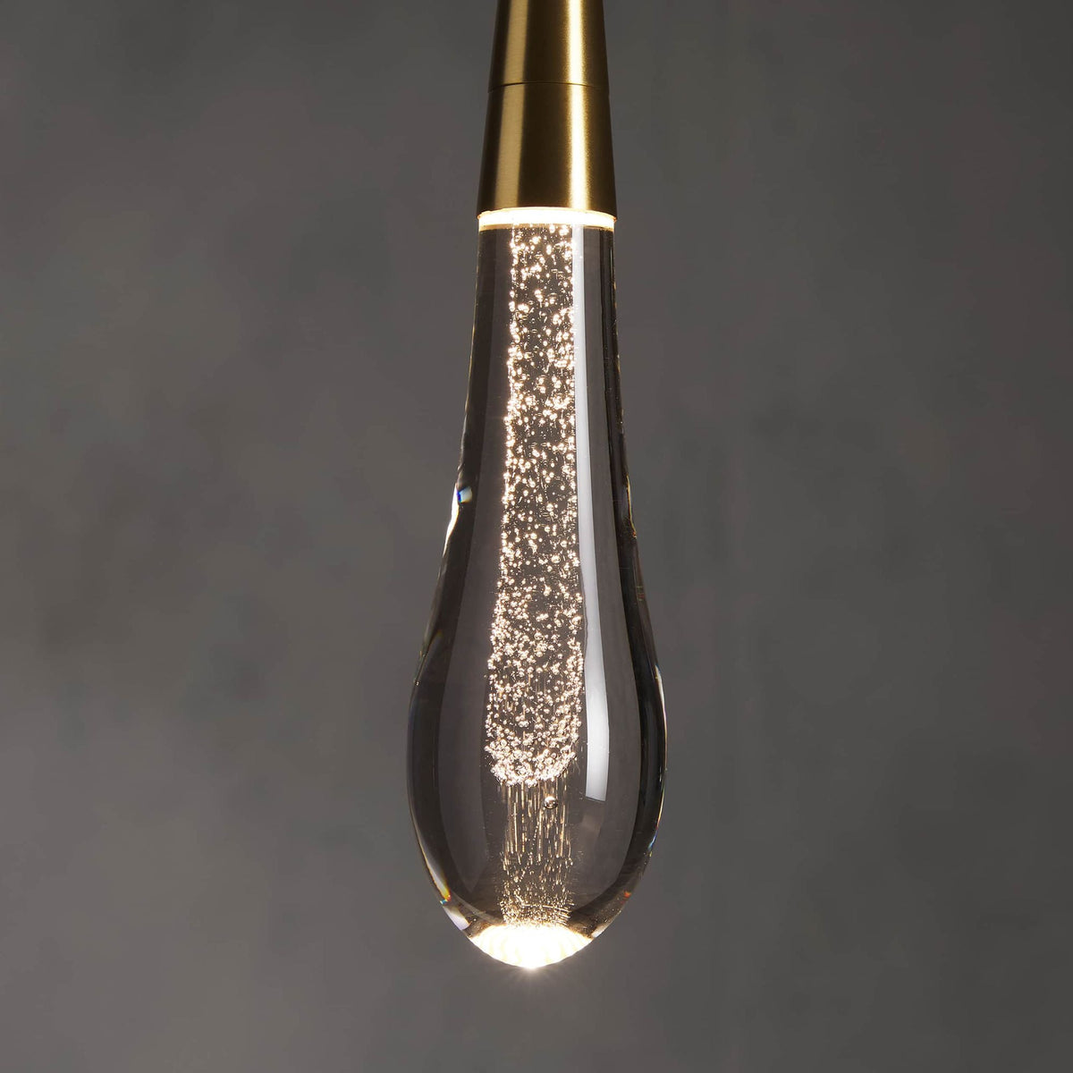 Soltaire Raindrop Glass Single Pendant Light