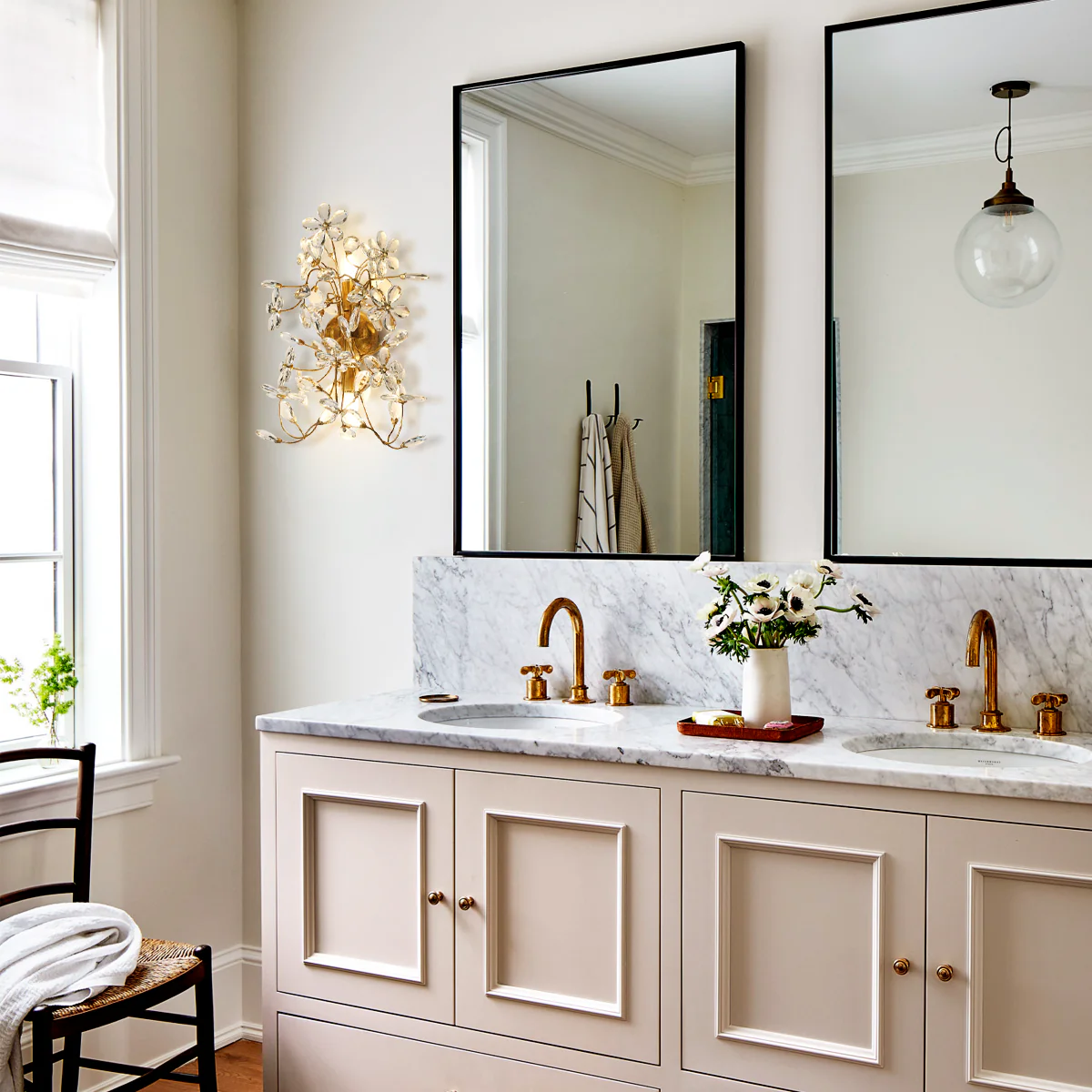 Fiore Sculpted Petals Wall Sconce