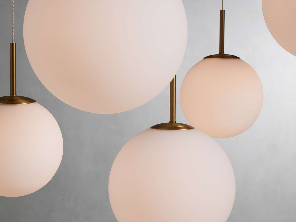 Casen Modern Satin Crystal Round Chandelier