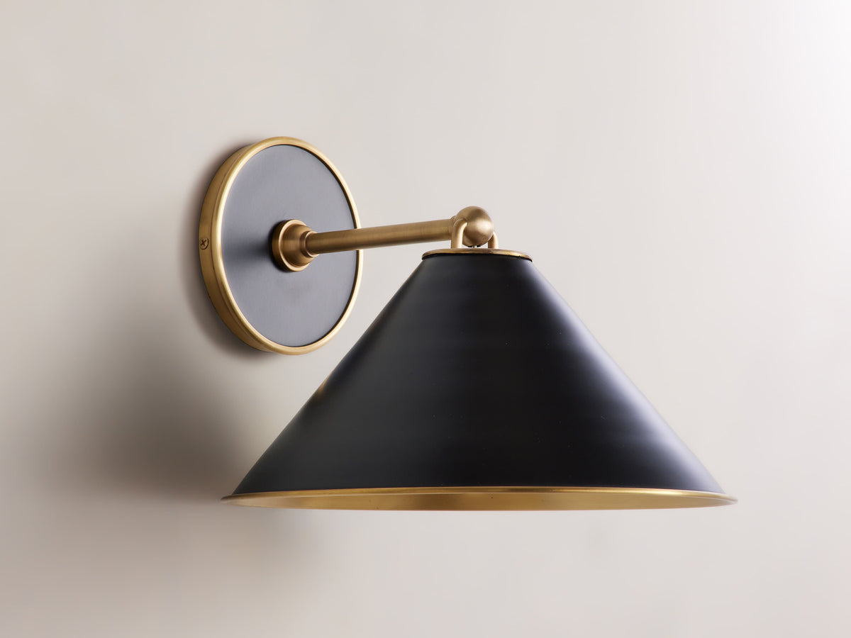 Arno Classic Minimalist Wall Sconce