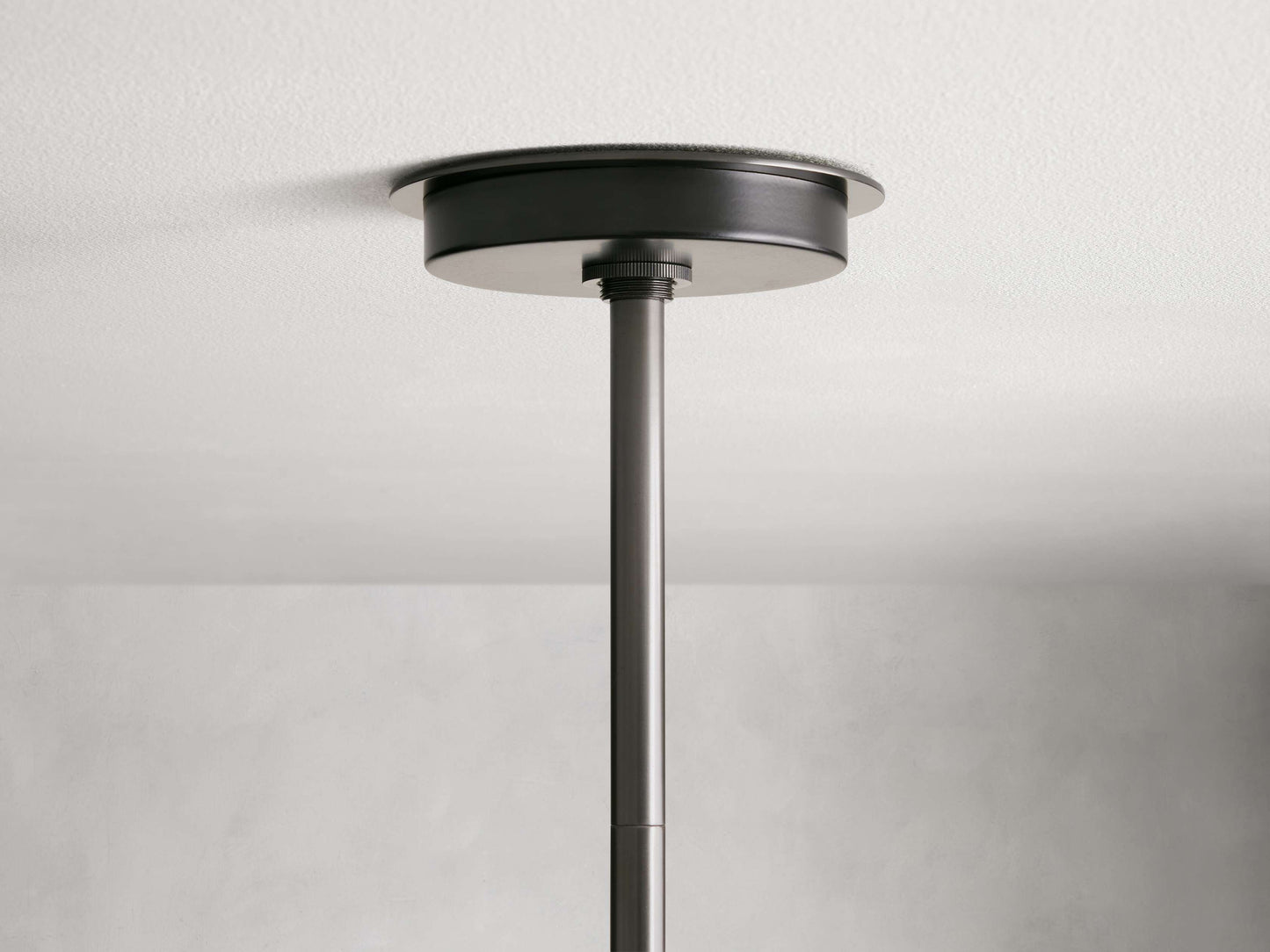 Remming Sculpted Glass Linear Chandelier