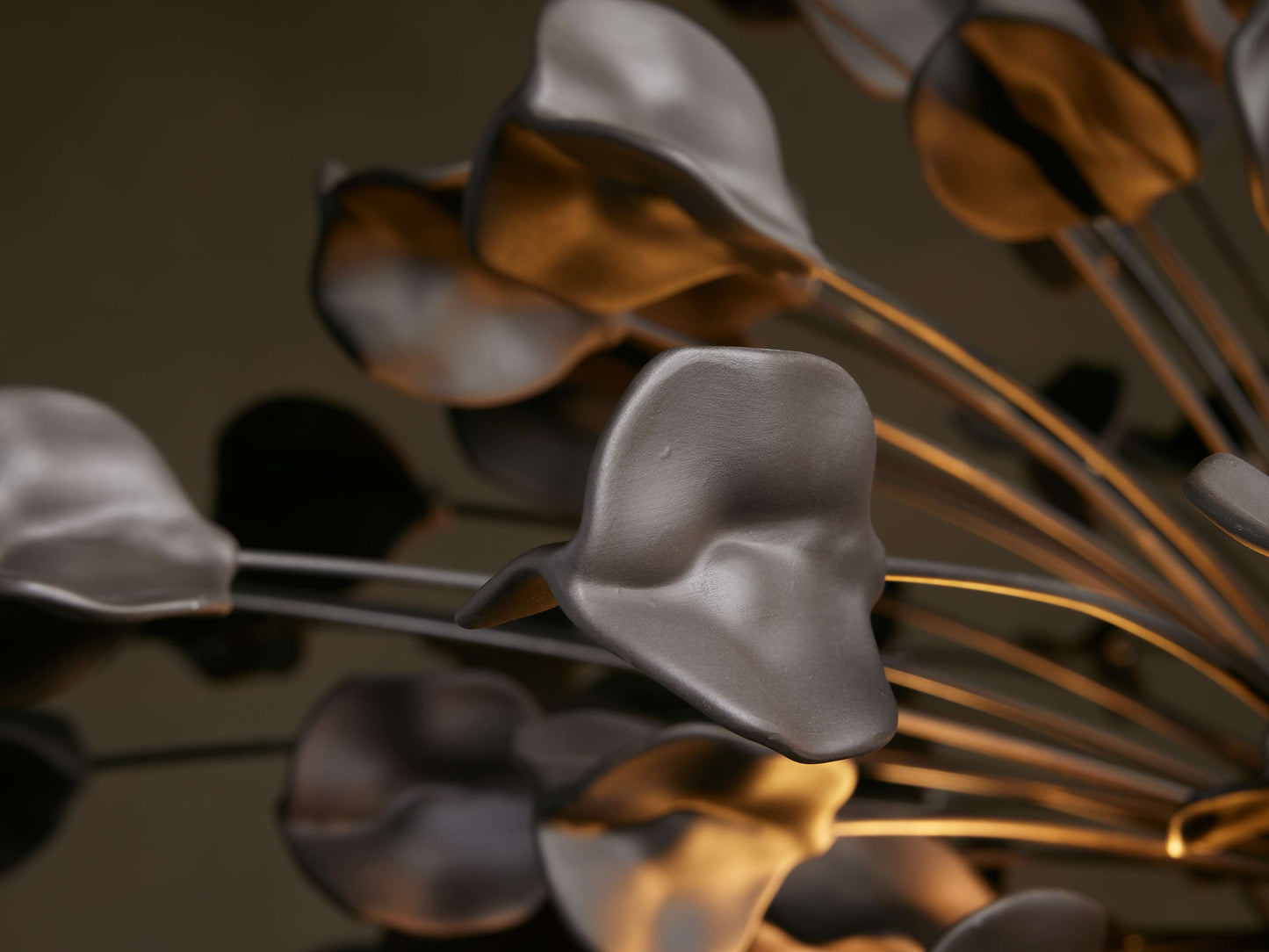 Lunaria Ceramic Leaf Round Chandelier