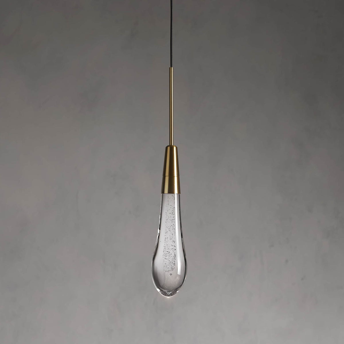 Soltaire Raindrop Glass Single Pendant Light