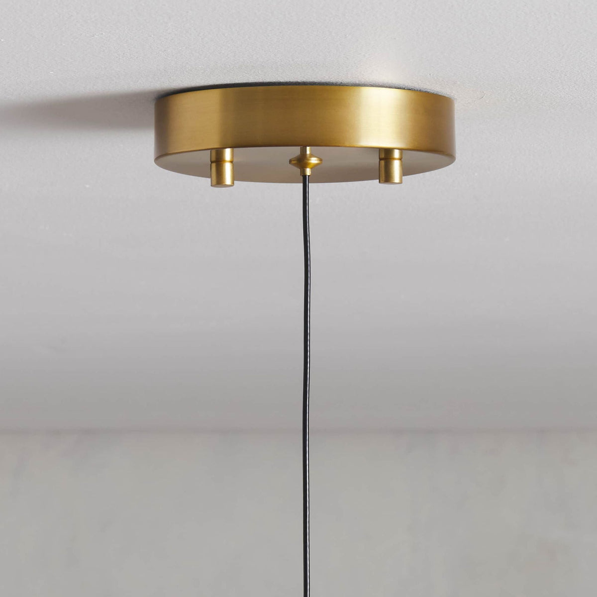 Soltaire Raindrop Glass Single Pendant Light