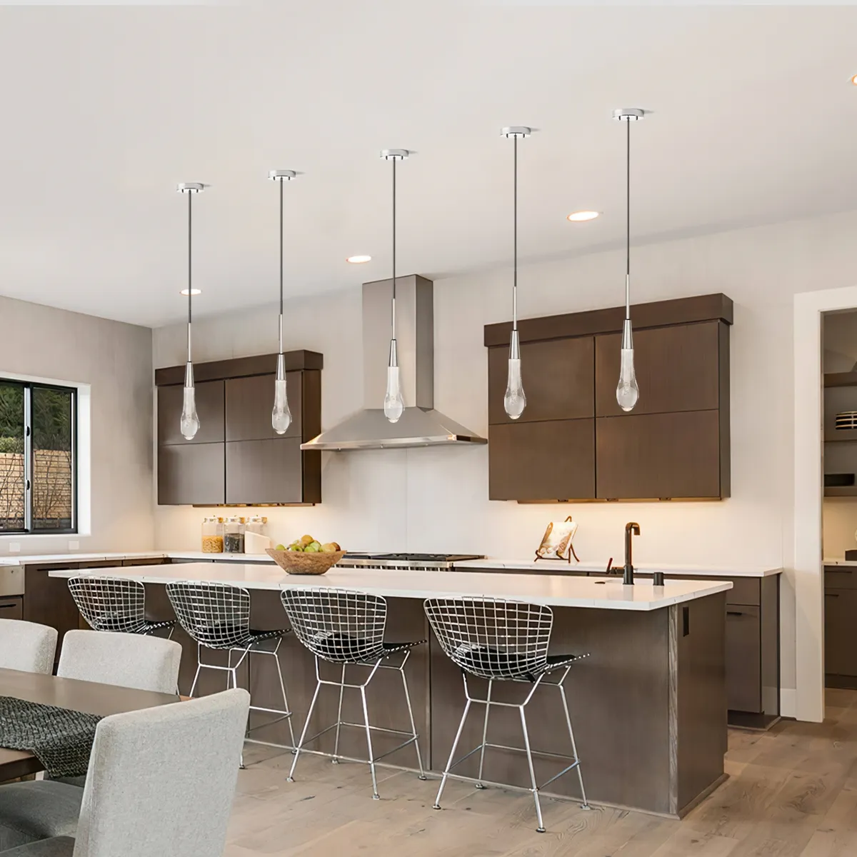 Soltaire Raindrop Crystal Single Pendant Light