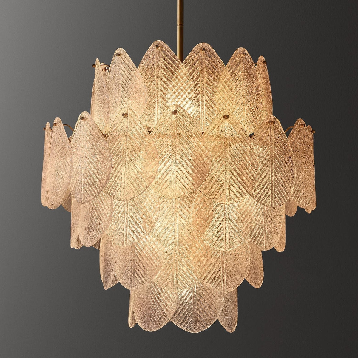 Vanero Pebble Leaf Round Chandelier 18"