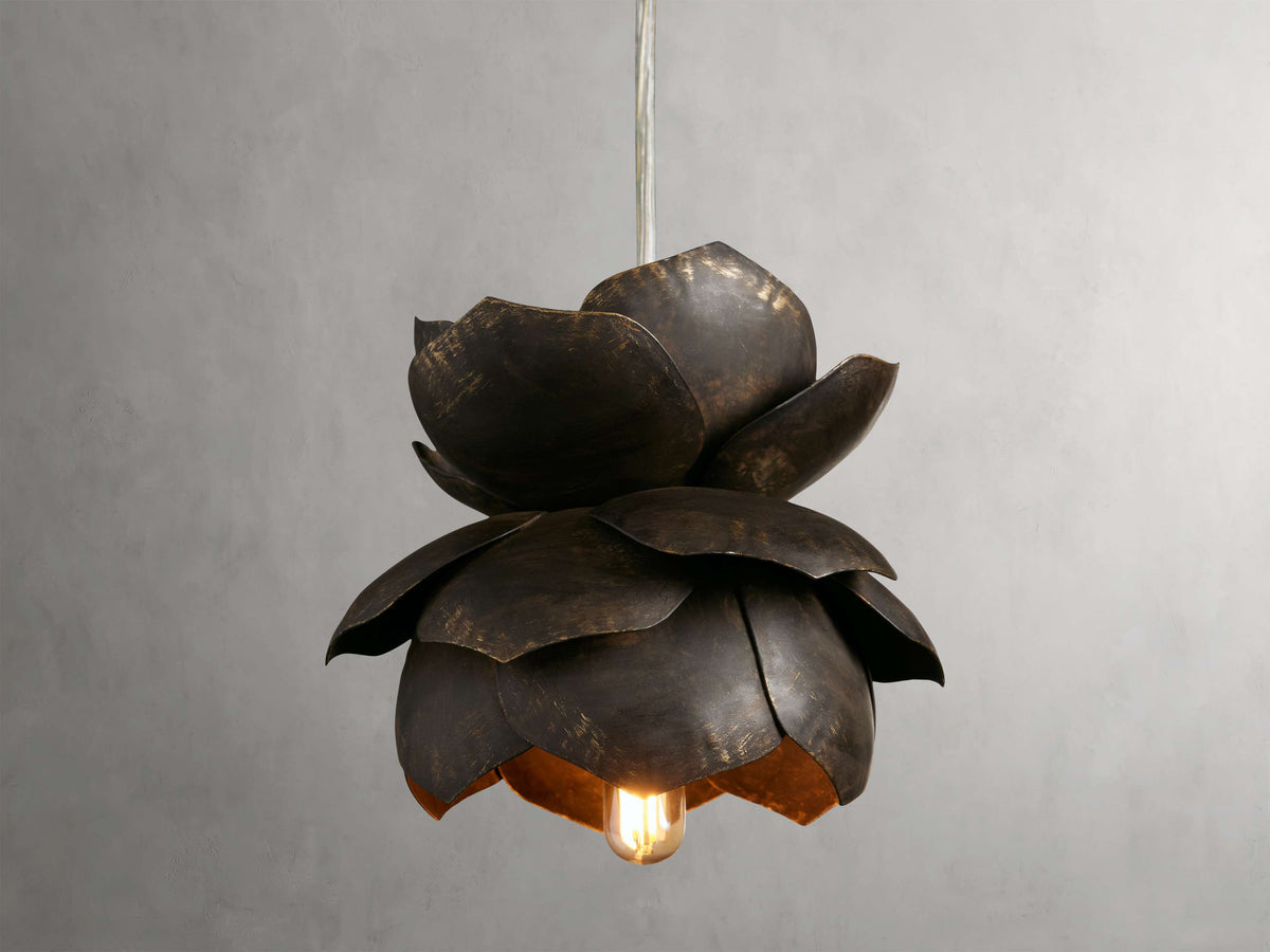 Lorca Bloom Form Pendant Light