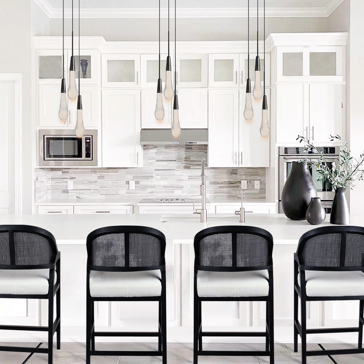 Soltaire Raindrop Glass Cluster Pendant Light